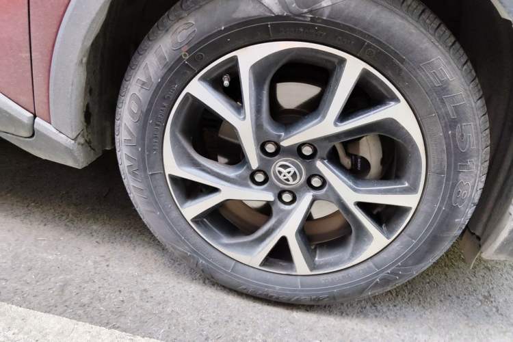Used Toyota C-HR 2018 2.0L Leading Edition China V-standard Right Front Wheel Hub