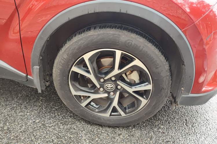 Used Toyota C-HR 2018 2.0L Leading Edition China VI Right Front Wheel Hub