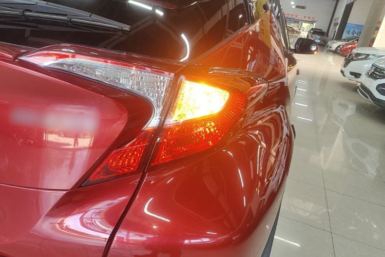 Used Toyota C-HR 2018 2.0L Leading Edition China V-standard Right Rear Taillight
