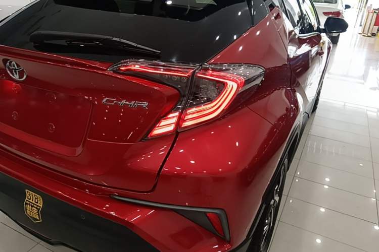Used Toyota C-HR 2018 2.0L Luxury Edition China V Standard Right Rear Taillight
