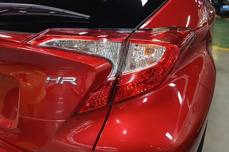 Used Toyota C-HR 2018 2.0L Leading with Sunroof China VI Standard Right Rear Taillight
