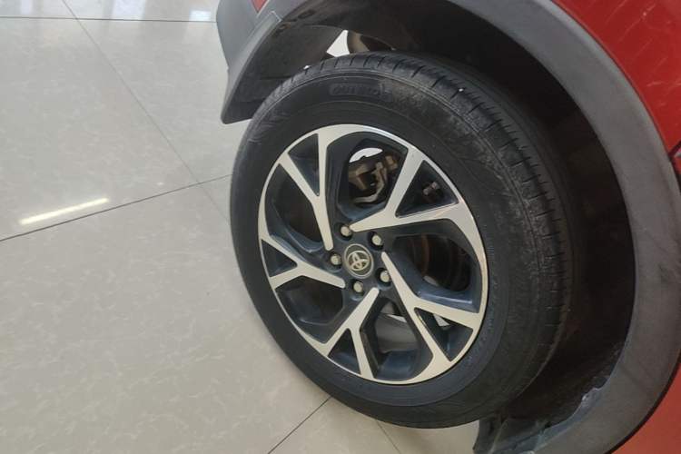 Used Toyota C-HR 2018 2.0L Leading Edition China V-standard Right Rear Wheel Hub