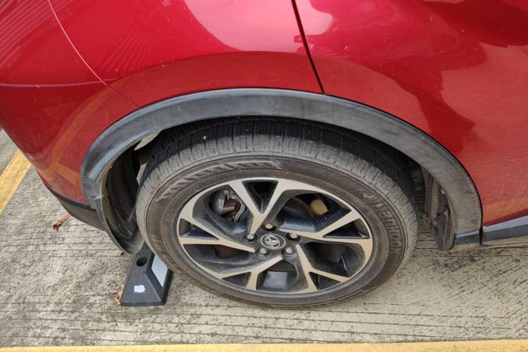 Used Toyota C-HR 2018 2.0L Luxury Sunroof Version China VI Standard Right Rear Wheel Hub