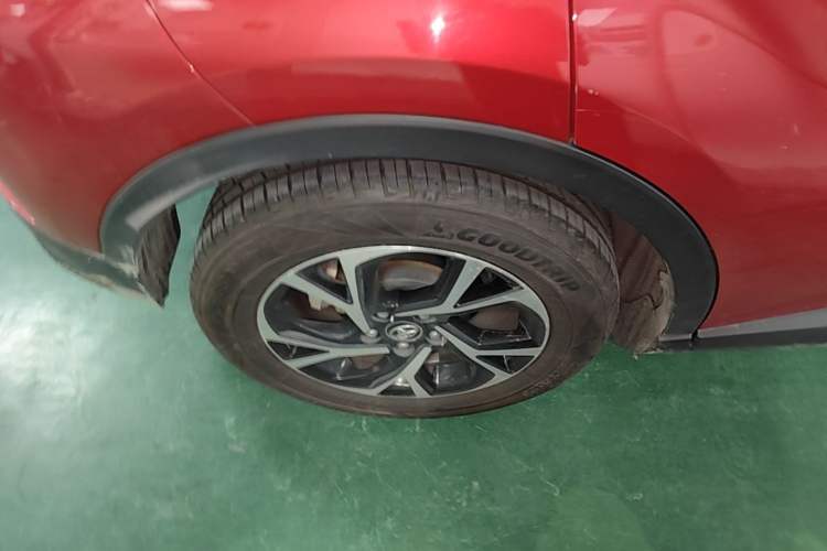 Used Toyota C-HR 2018 2.0L Luxury Edition China VI Standard Right Rear Wheel Hub