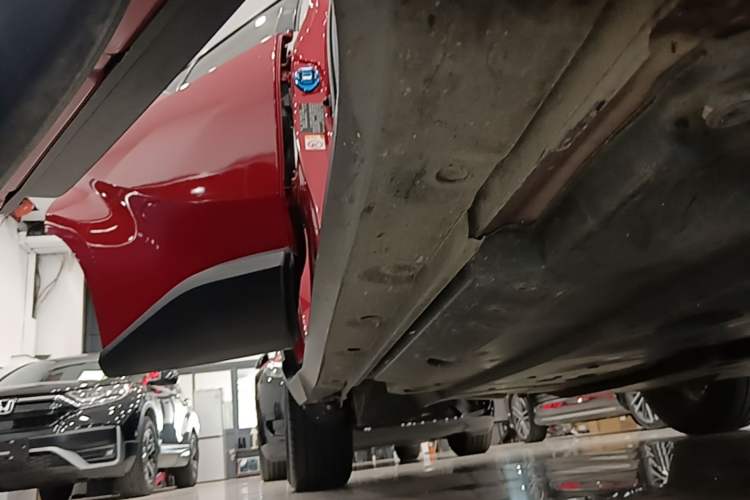 Used Toyota C-HR 2018 2.0L Luxury Edition China V Standard Right Side Sill