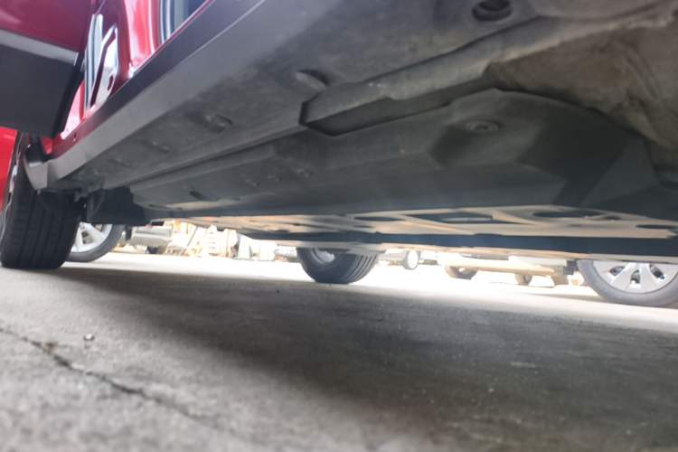 Used Toyota C-HR 2018 2.0L Leading Edition China V-standard Right Side Sill