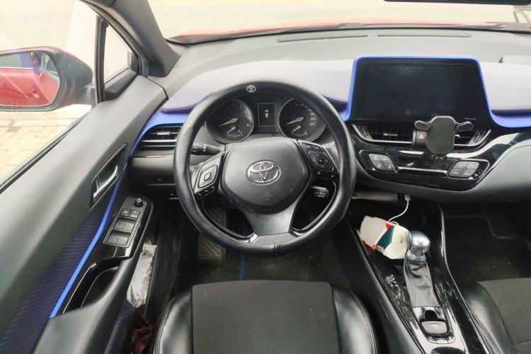 Used Toyota C-HR 2018 2.0L Luxury Edition China VI Standard Steering Wheel