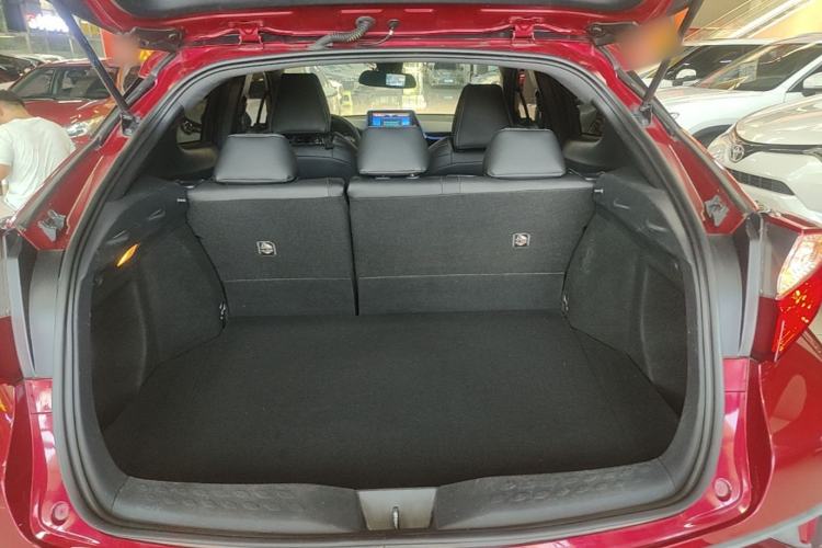 Used Toyota C-HR 2018 2.0L Leading Edition China V-standard Trunk