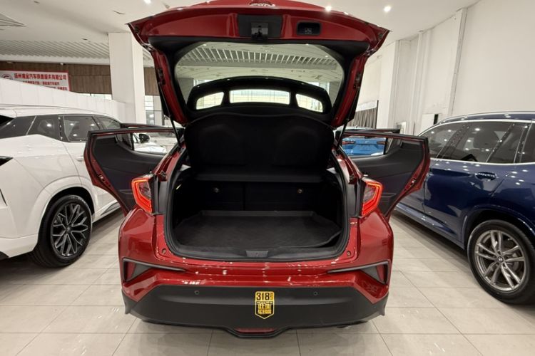 Used Toyota C-HR 2018 2.0L Luxury Edition China V Standard Trunk