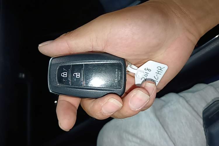 Used Toyota C-HR 2018 2.0L Luxury Edition China V Standard Vehicle Key