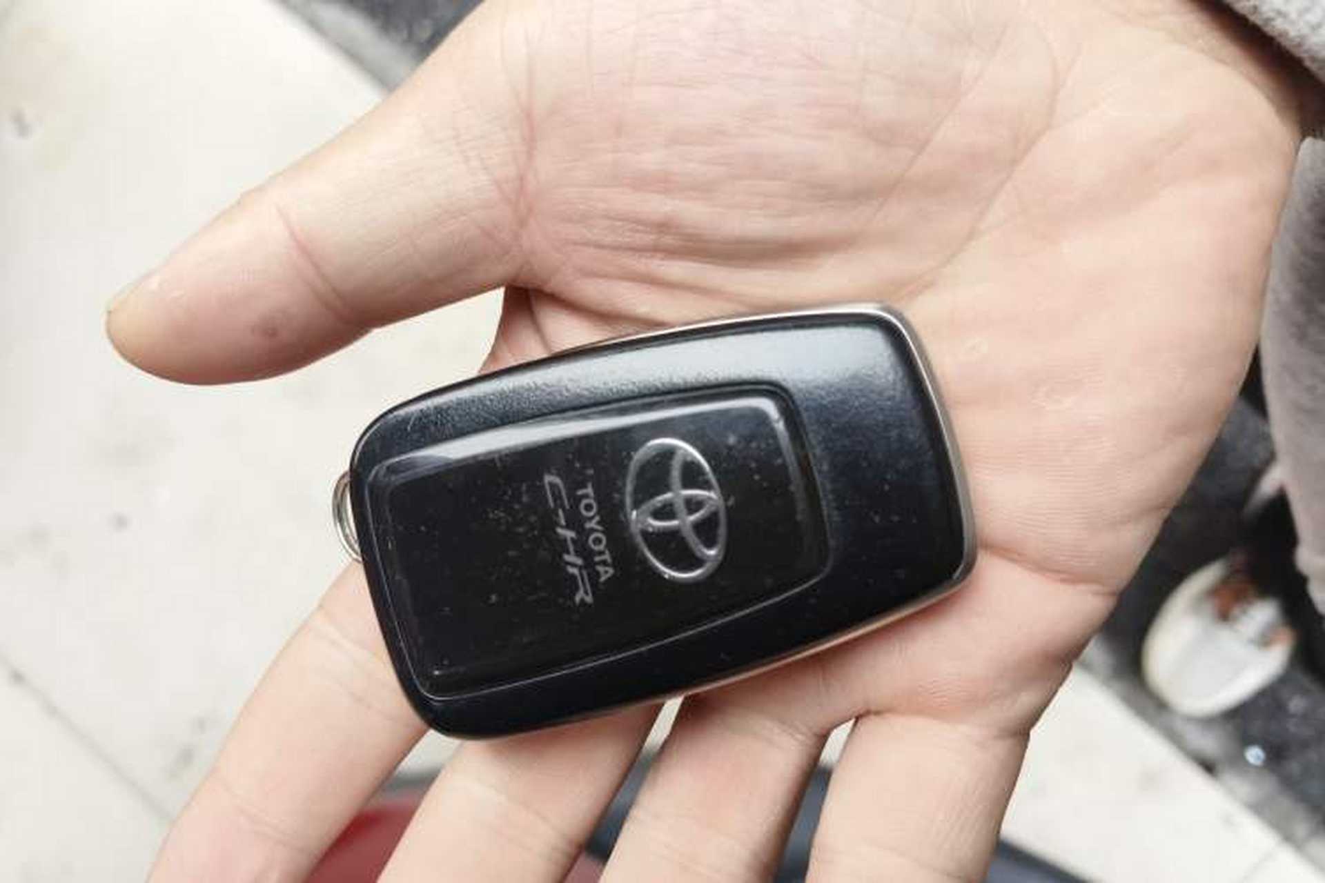 Used Toyota C-HR 2018 2.0L Luxury Edition China VI Standard Vehicle Key