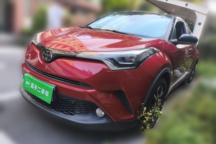 Used Toyota C-HR 2018 2.0L Luxury Sunroof Version China VI Standard Guazi used car, China used car export, Used car for sale, Used  cars, Cheapest cars for sale