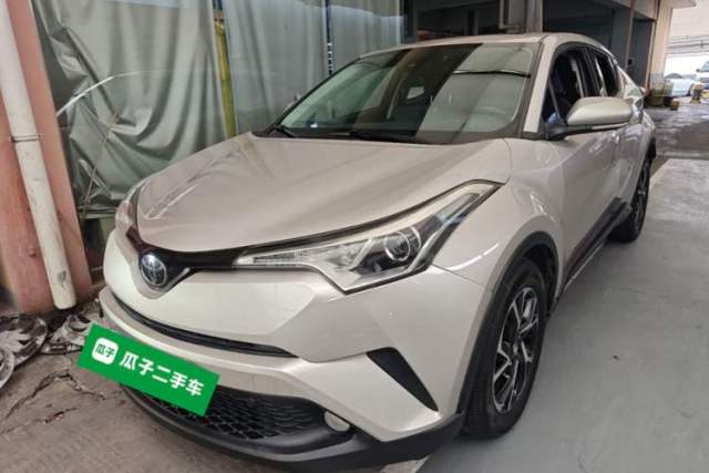 Used Toyota C-HR 2018 2.0L Leading with Sunroof China VI Standard