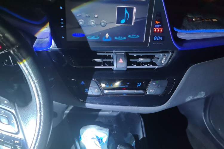 Used Toyota C-HR 2018 2.0L Leading with Sunroof China VI Standard Audio And AC Panel