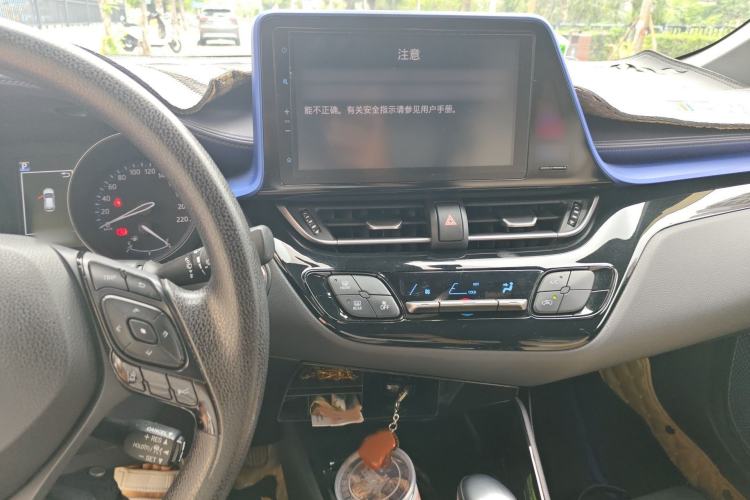 Used Toyota C-HR 2018 2.0L Leading with Sunroof China VI Standard Audio And AC Panel