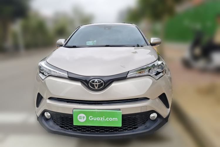 Used Toyota C-HR 2018 2.0L Leading with Sunroof China VI Standard Exterior 1
