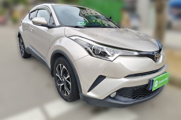 Used Toyota C-HR 2018 2.0L Leading with Sunroof China VI Standard Exterior 2