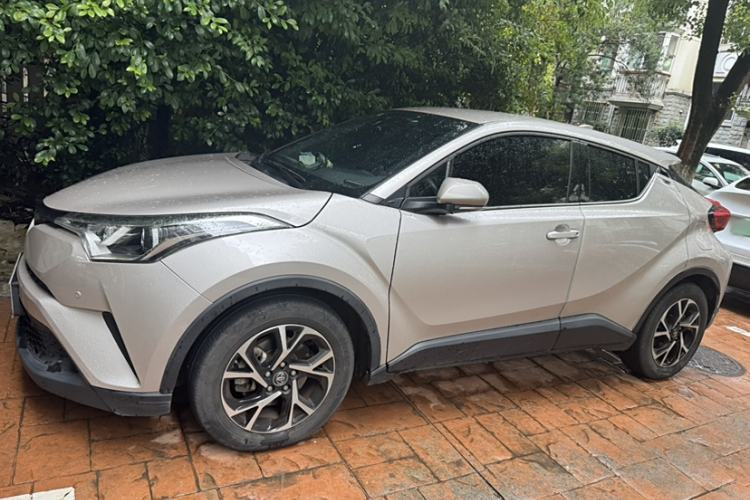 Used Toyota C-HR 2018 2.0L Leading Edition China VI Exterior 3