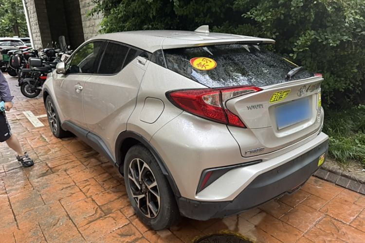 Used Toyota C-HR 2018 2.0L Leading Edition China VI Exterior 4