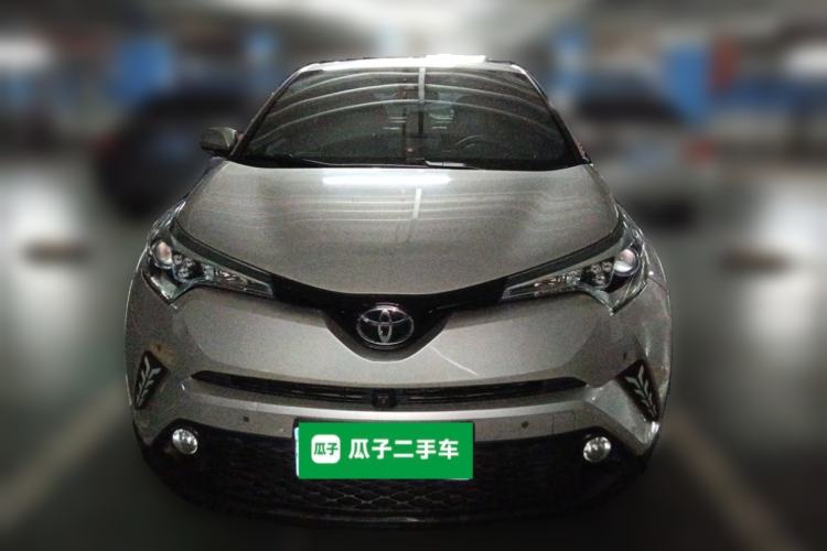 Used Toyota C-HR 2018 2.0L Leading with Sunroof China VI Standard Front