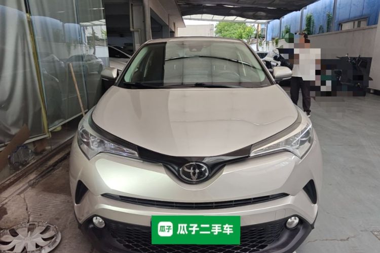 Used Toyota C-HR 2018 2.0L Leading with Sunroof China VI Standard Front