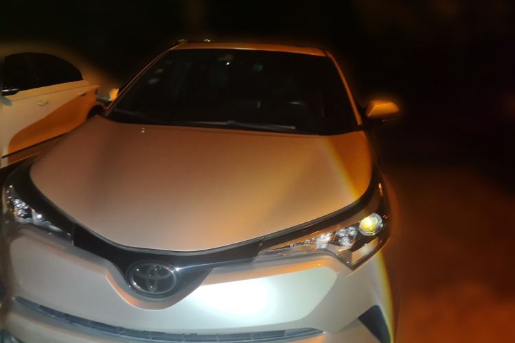 Used Toyota C-HR 2018 2.0L Leading with Sunroof China VI Standard Front