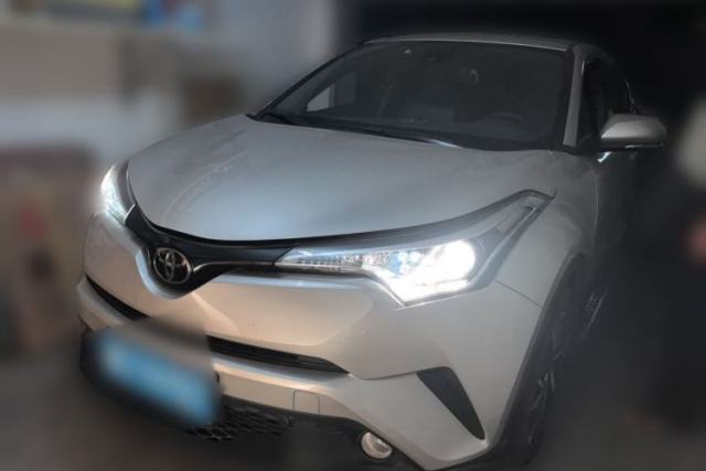 Ojetý Toyota C-HR 2018 2.0L Leading Edition China VI