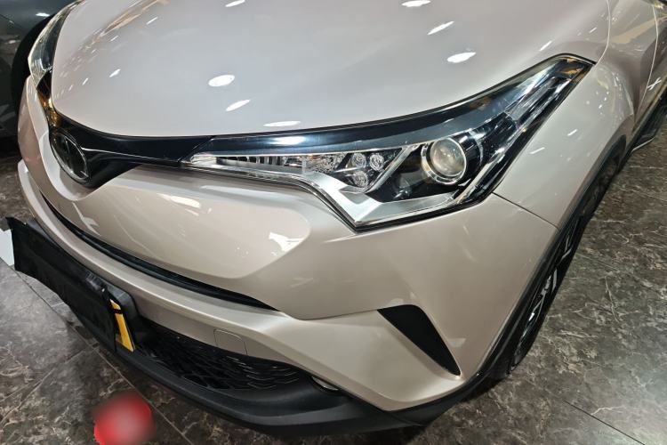 Used Toyota C-HR 2018 2.0L Leading with Sunroof China VI Standard Left Front Headlight
