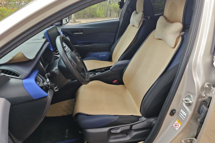 Used Toyota C-HR 2018 2.0L Leading with Sunroof China VI Standard Left Front Seat