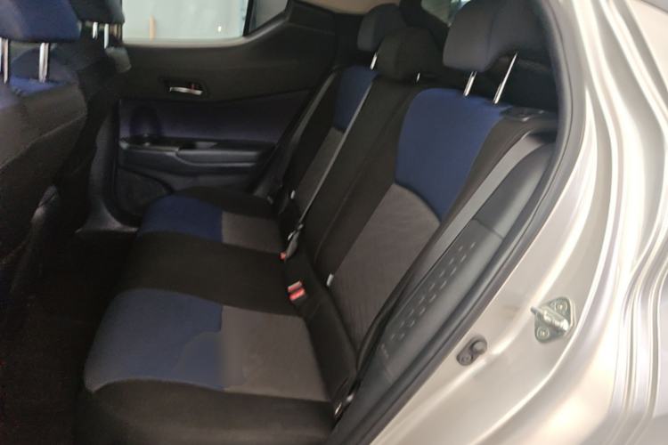 Used Toyota C-HR 2018 2.0L Leading with Sunroof China VI Standard Left Rear Seat