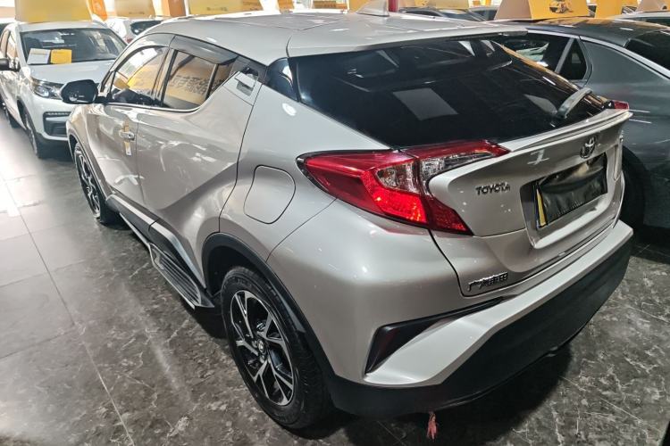 Used Toyota C-HR 2018 2.0L Leading with Sunroof China VI Standard Rear Left 45 Deg