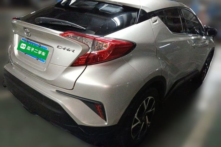 Used Toyota C-HR 2018 2.0L Leading with Sunroof China VI Standard Rear Right 45 Deg