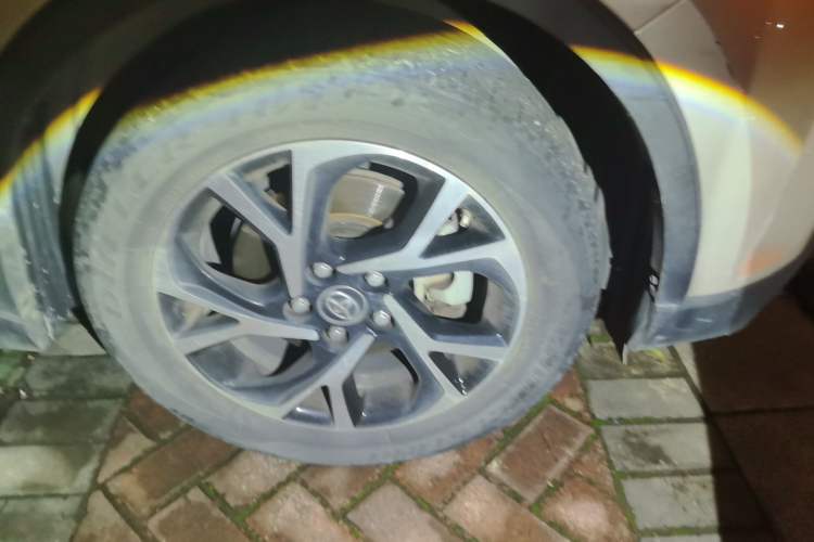 Used Toyota C-HR 2018 2.0L Leading with Sunroof China VI Standard Right Front Wheel Hub