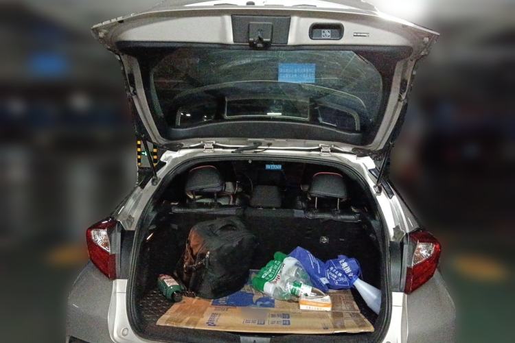 Used Toyota C-HR 2018 2.0L Leading with Sunroof China VI Standard Trunk