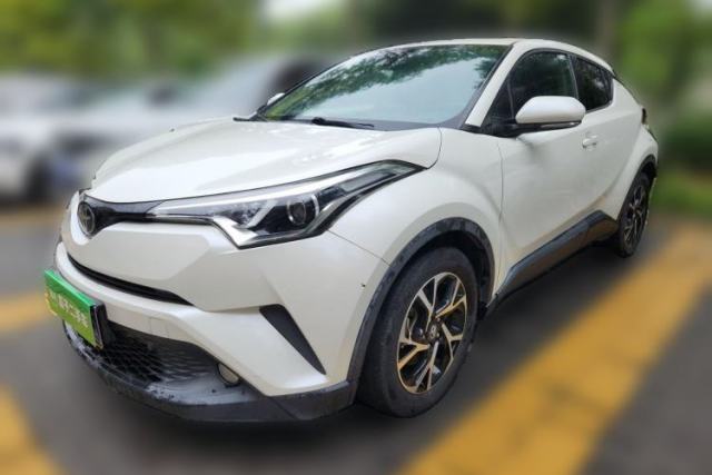 Used Toyota C-HR 2018 2.0L Leading with Sunroof China VI Standard
