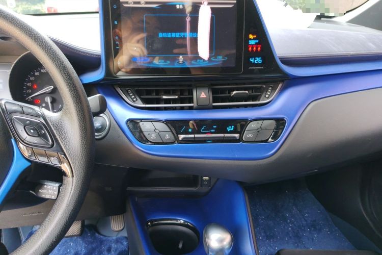 Used Toyota C-HR 2018 2.0L Leading with Sunroof China VI Standard Audio And AC Panel