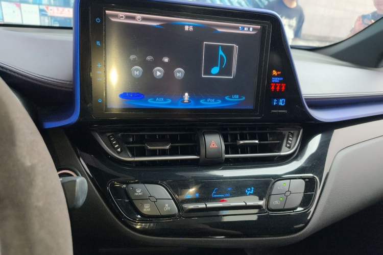 Used Toyota C-HR 2018 2.0L Leading with Sunroof China VI Standard Audio And AC Panel