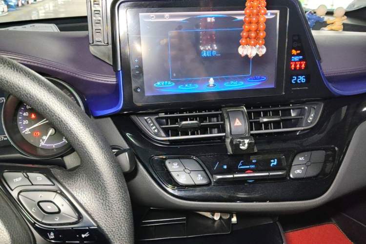 Used Toyota C-HR 2018 2.0L Leading Edition China V-standard Audio And AC Panel