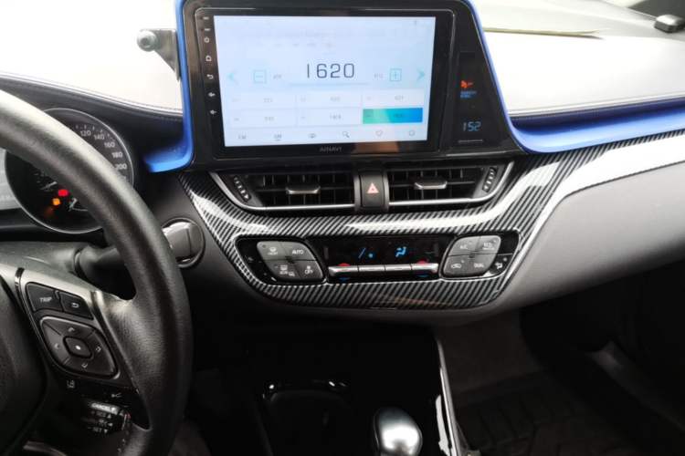 Used Toyota C-HR 2018 2.0L Luxury Edition China VI Standard Audio And AC Panel