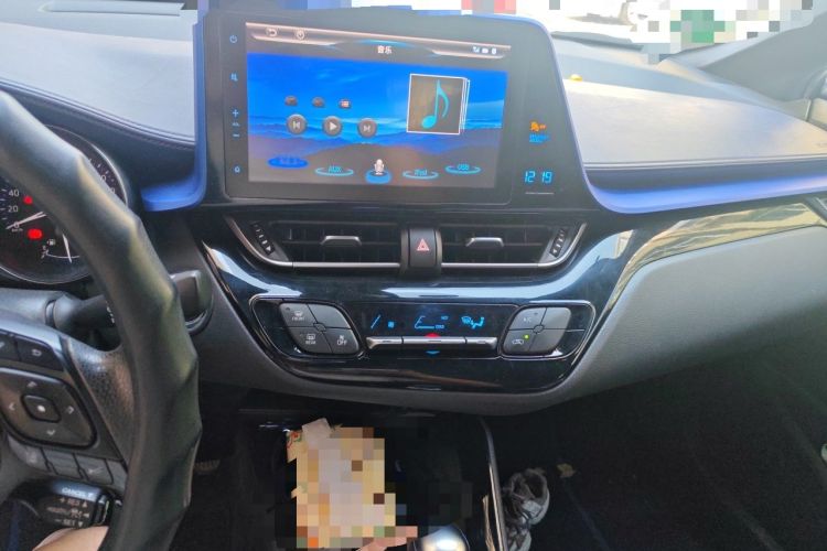Used Toyota C-HR 2018 2.0L Leading with Sunroof China VI Standard Audio And AC Panel