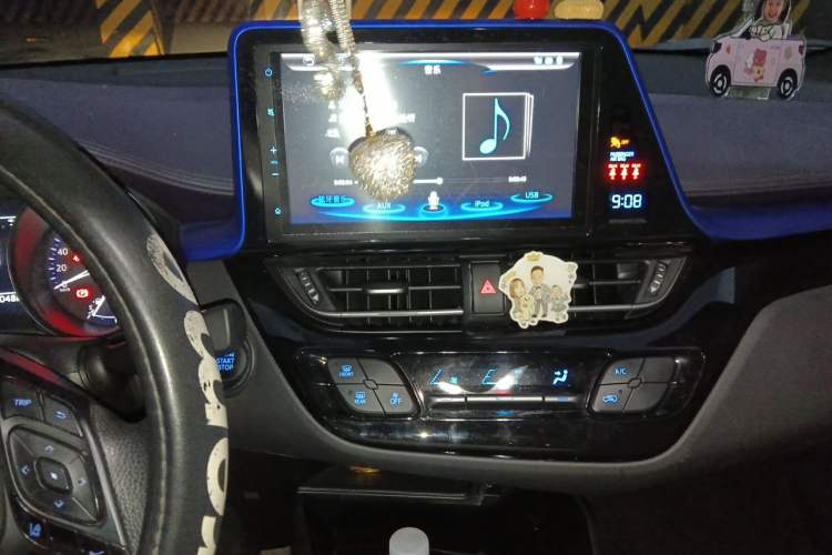 Used Toyota C-HR 2018 2.0L Leading with Sunroof China VI Standard Audio And AC Panel