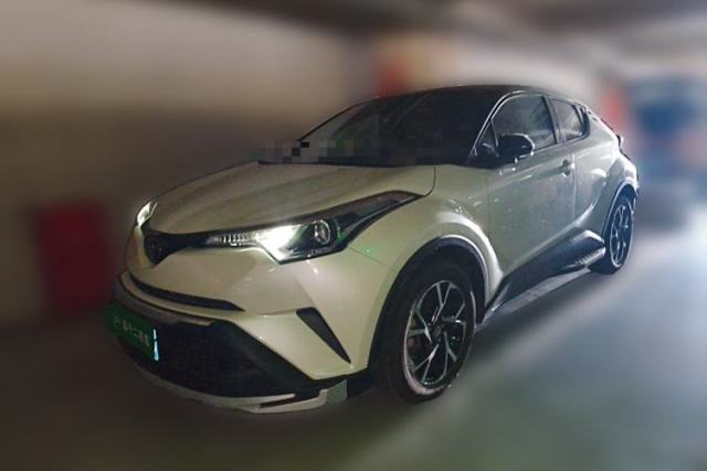 Toyota C-HR 2018 2.0L Leading with Sunroof China V Standard d’occasion