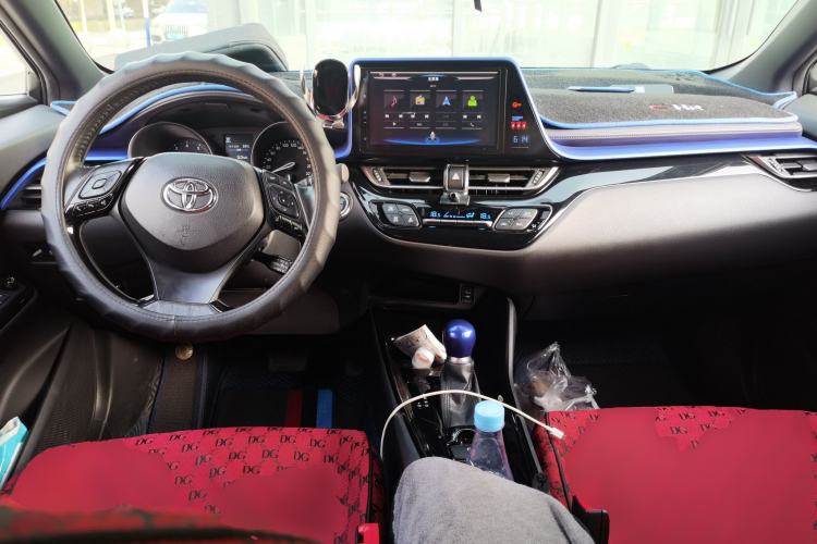 Used Toyota C-HR 2018 2.0L Luxury Edition China V Standard Center Console