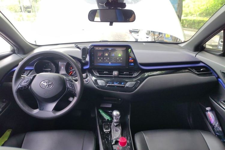 Used Toyota C-HR 2018 2.0L Leading Edition China V-standard Center Console