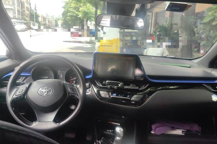 Used Toyota C-HR 2018 2.0L Leading Edition China VI Center Console