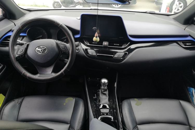 Used Toyota C-HR 2018 2.0L Leading Edition China V-standard Center Console
