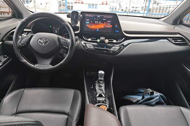 Used Toyota C-HR 2018 2.0L Flagship Version China V Standard Center Console