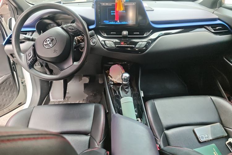 Used Toyota C-HR 2018 2.0L Leading Edition China VI Center Console