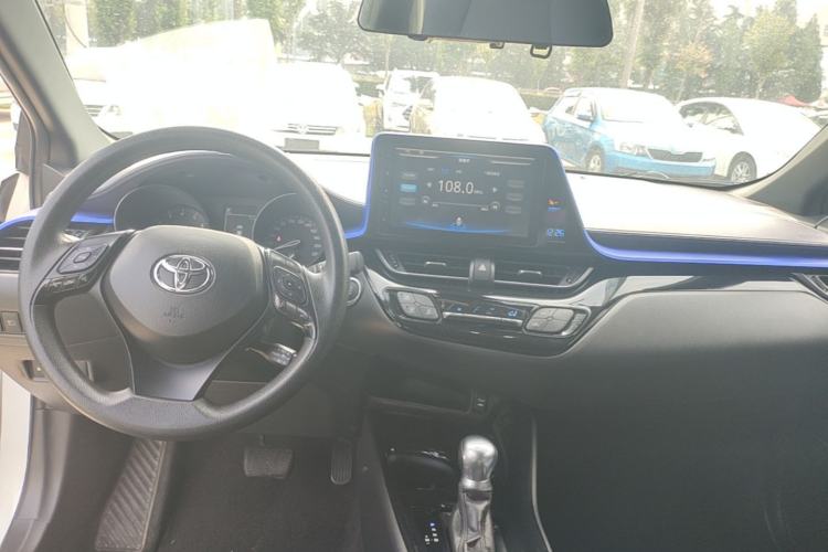 Used Toyota C-HR 2018 2.0L Leading Edition China V-standard Center Console