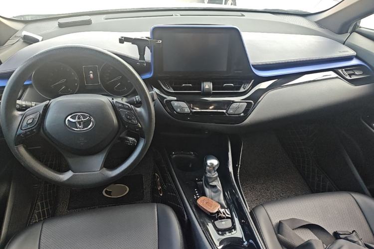 Used Toyota C-HR 2018 2.0L Leading Edition China V-standard Center Console